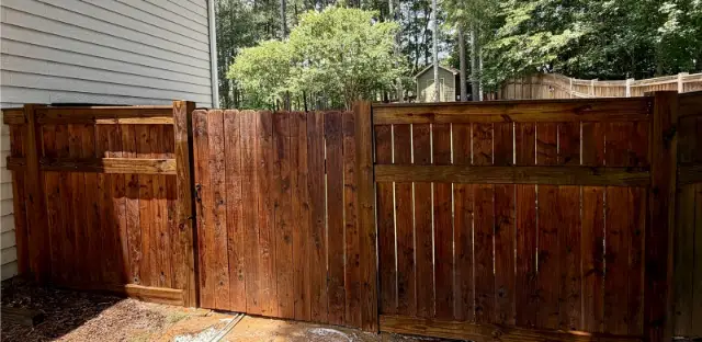 Fence Cleaning & Staining service near Winder GA